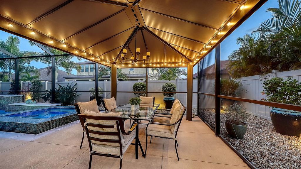 Image 15 of property listing at 13071 UTOPIA LOOP, Bradenton, FL 34211