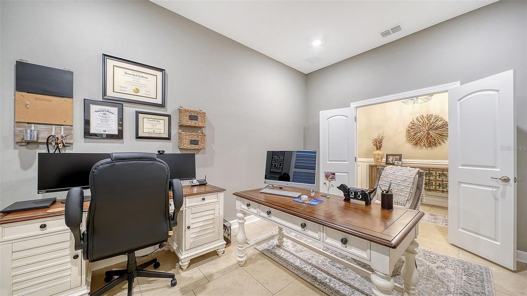 Image 47 of property listing at 13071 UTOPIA LOOP, Bradenton, FL 34211