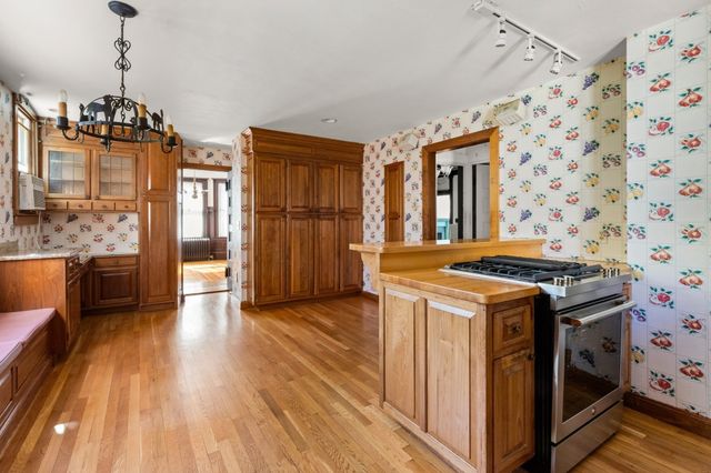 32 Morton St, Andover, MA 01810