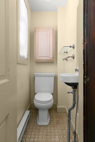 32 Morton St, Andover, MA 01810