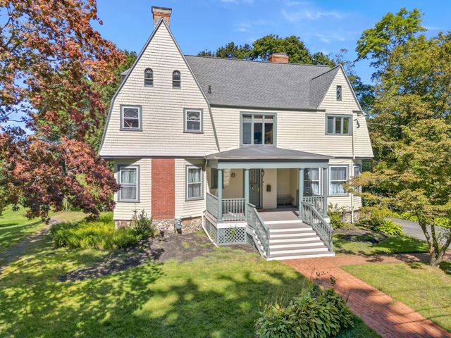 32 Morton St, Andover, MA 01810