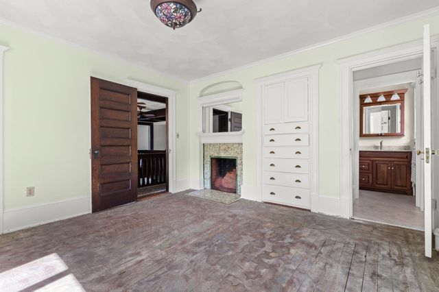 32 Morton St, Andover, MA 01810