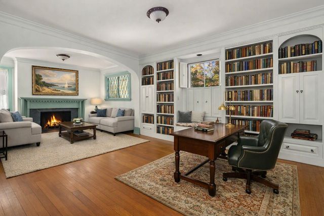 32 Morton St, Andover, MA 01810