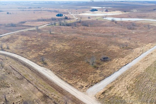 13740 N Sandstone Avenue, Skiatook, OK 74070