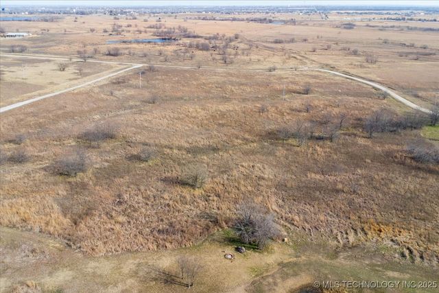 13740 N Sandstone Avenue, Skiatook, OK 74070