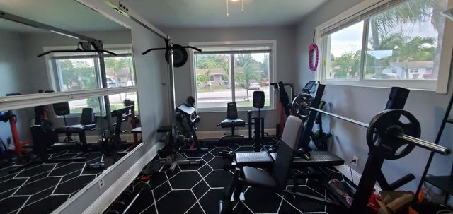 3800 NE 4th Avenue, Deerfield Beach, FL 33064