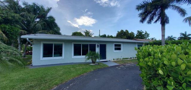 3800 NE 4th Avenue, Deerfield Beach, FL 33064