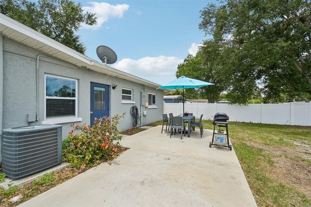 5005 BEE RIDGE ROAD, Sarasota, FL 34233