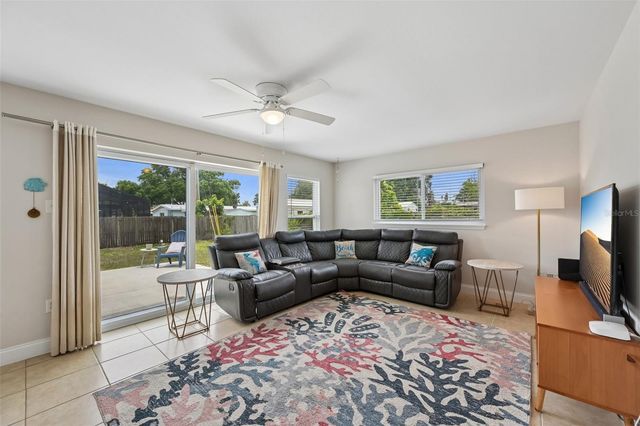 5005 BEE RIDGE ROAD, Sarasota, FL 34233