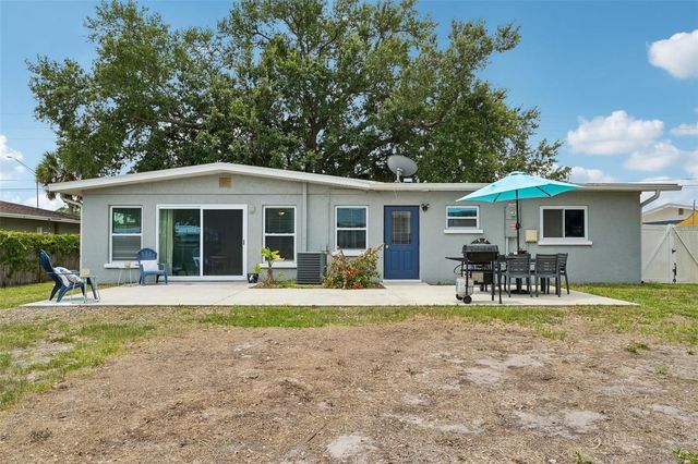 5005 BEE RIDGE ROAD, Sarasota, FL 34233
