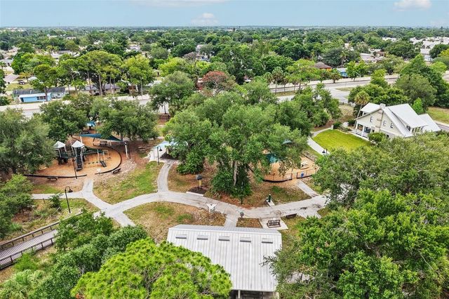 5005 BEE RIDGE ROAD, Sarasota, FL 34233