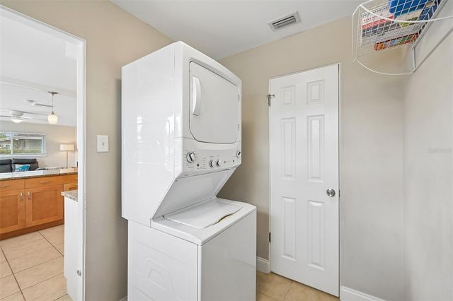 5005 BEE RIDGE ROAD, Sarasota, FL 34233