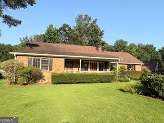 601 Clubland Circle SE, Conyers, GA 30094