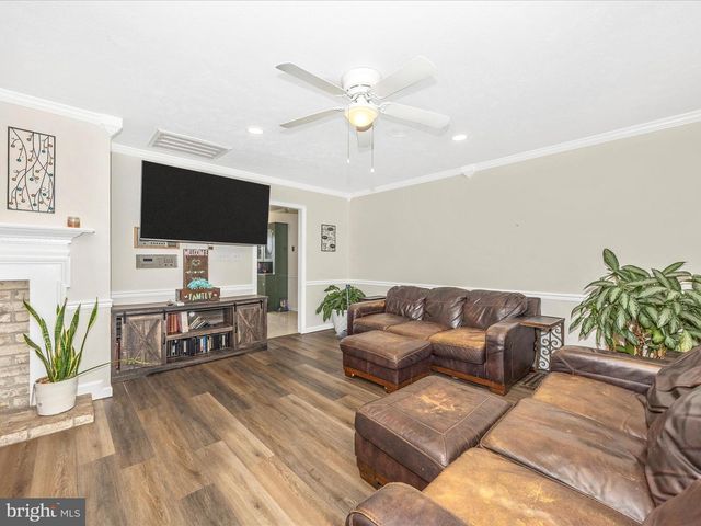 21712 CHEWSVILLE RD, Smithsburg, MD 21783