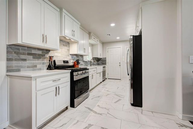 1608 Carlisle Court, The Village, OK 73120