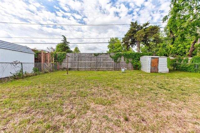 1608 Carlisle Court, The Village, OK 73120