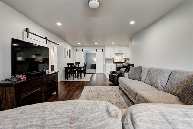 1608 Carlisle Court, The Village, OK 73120
