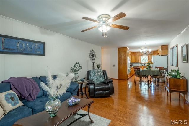 1715 Big Bend, Poplar Bluff, MO 63901