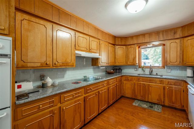 1715 Big Bend, Poplar Bluff, MO 63901