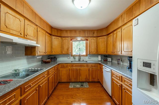 1715 Big Bend, Poplar Bluff, MO 63901