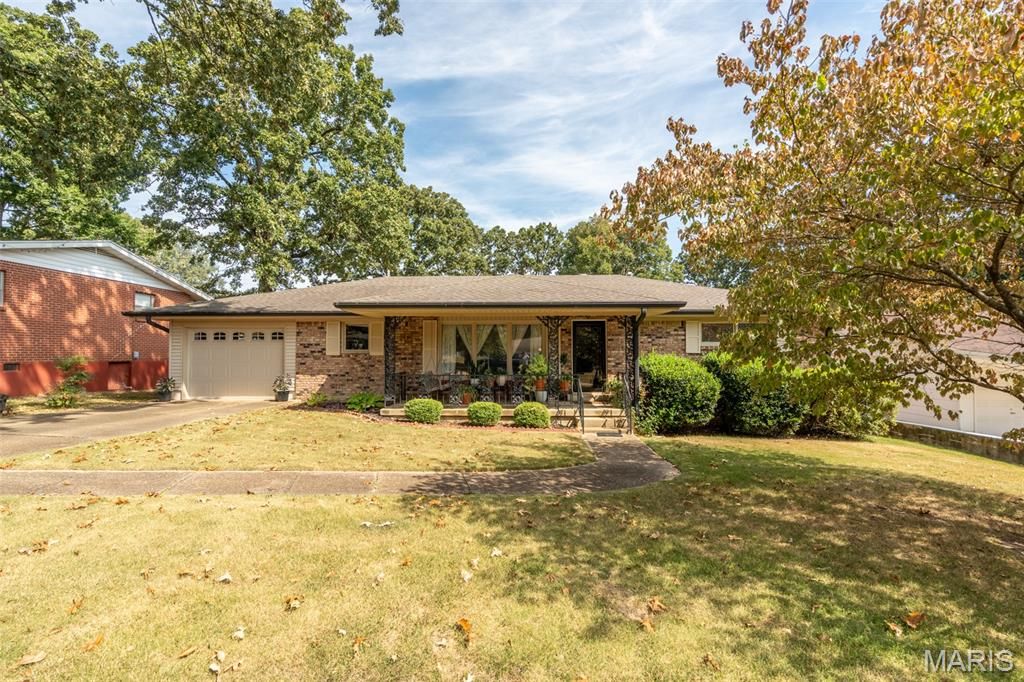1715 Big Bend, Poplar Bluff, MO 63901