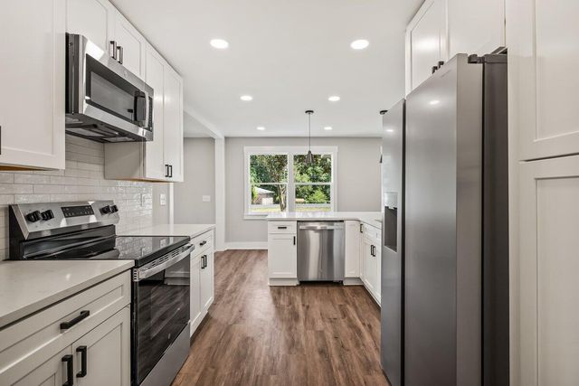 1136 N Highway 17a, Moncks Corner, SC 29461