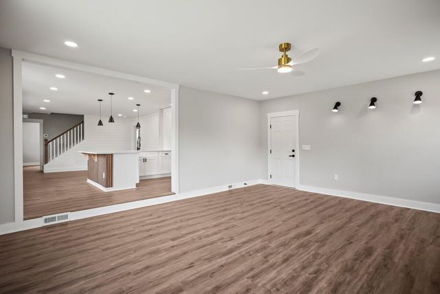 1136 N Highway 17a, Moncks Corner, SC 29461