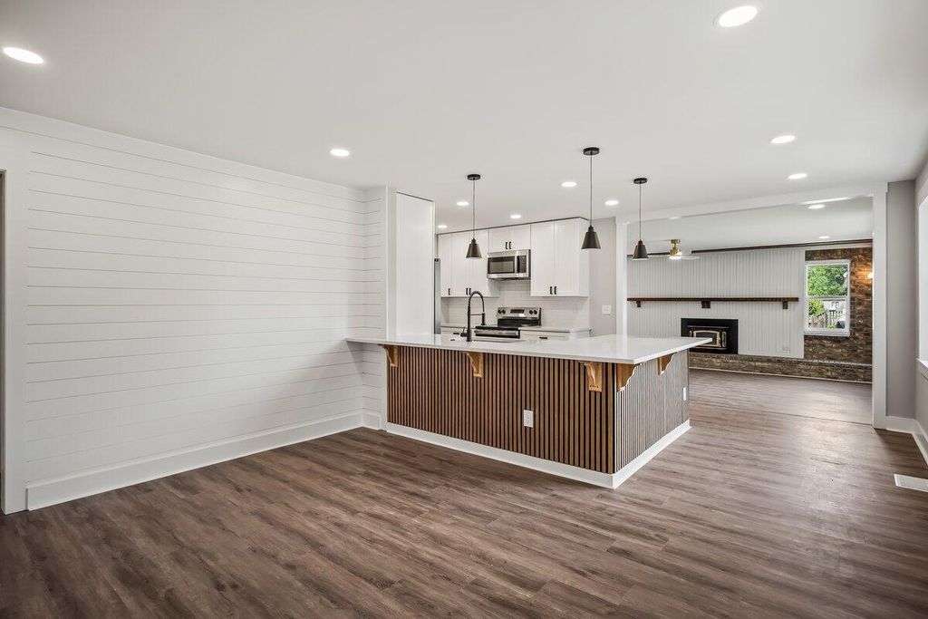1136 N Highway 17a, Moncks Corner, SC 29461