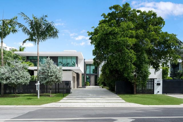 5515 Pine Tree Dr, Miami Beach, FL 33140