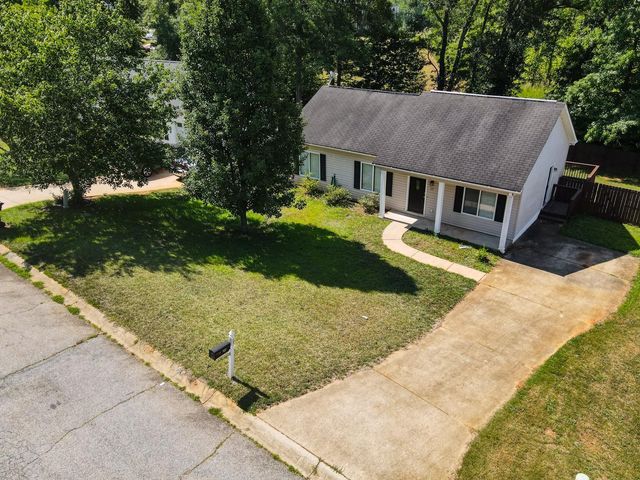 137 Caroway Court, Spartanburg, SC 29303