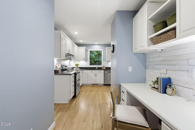 203 Mel Oaks Drive, Chapel Hill, NC 27516
