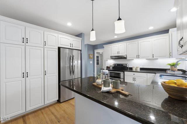 203 Mel Oaks Drive, Chapel Hill, NC 27516