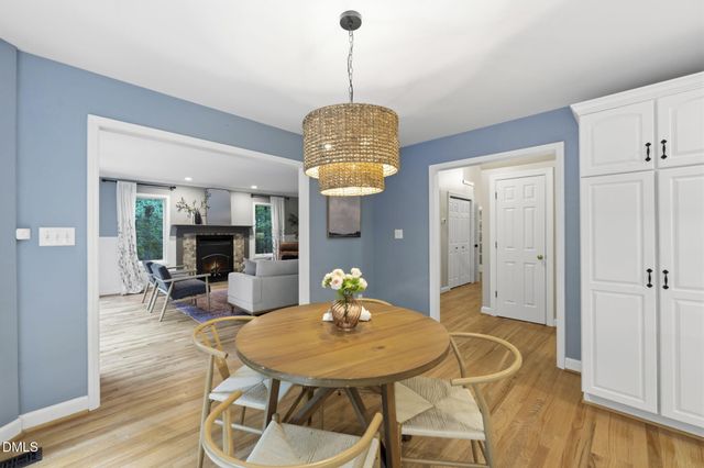 203 Mel Oaks Drive, Chapel Hill, NC 27516