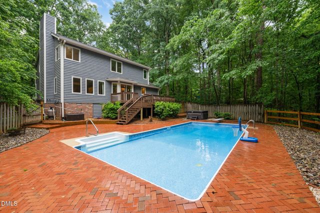 203 Mel Oaks Drive, Chapel Hill, NC 27516