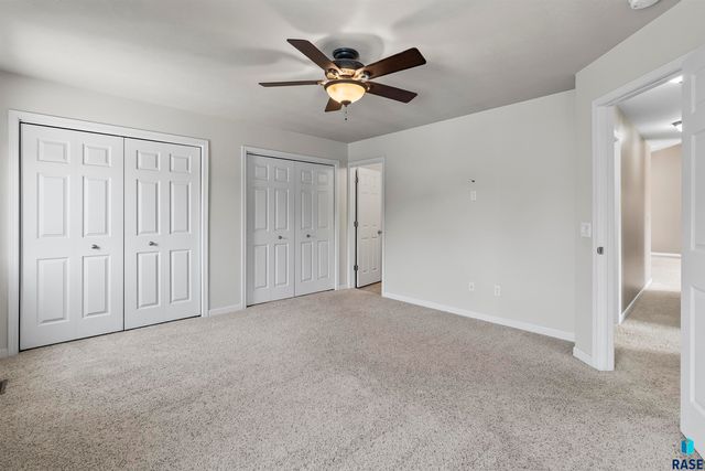 1313 W Creekside Dr Drive, Brandon, SD 57005