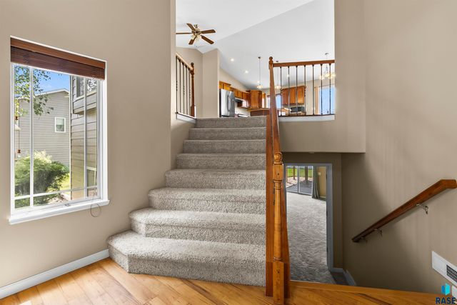 1313 W Creekside Dr Drive, Brandon, SD 57005