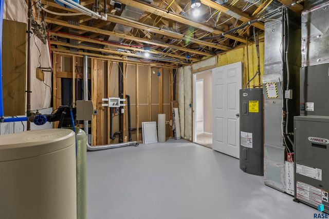 1313 W Creekside Dr Drive, Brandon, SD 57005