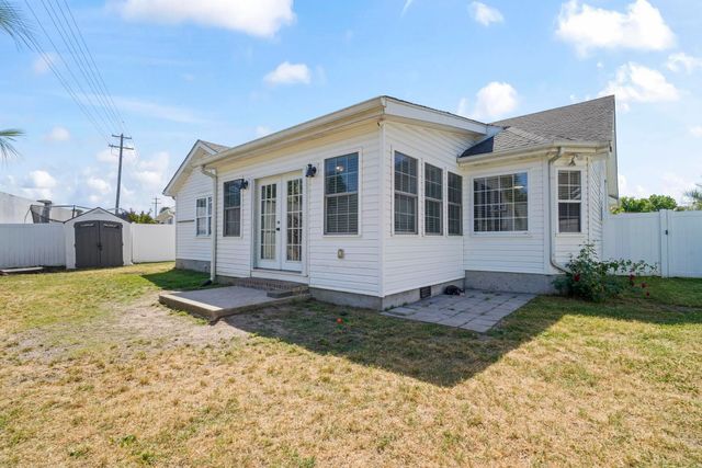 9685 Sullivan Dr., Murrells Inlet, SC 29576