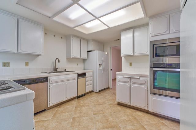 616 Violeta Drive, Palm Springs, CA 92262