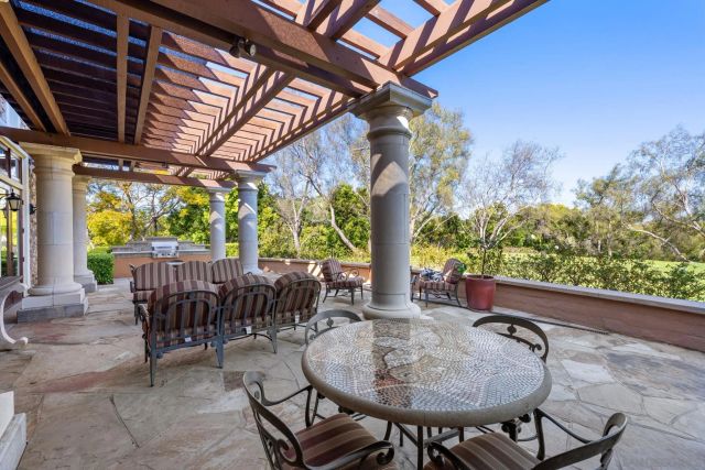 2884 Villas Way, San Diego, CA 92108