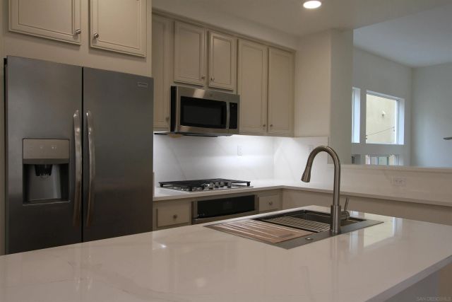 2884 Villas Way, San Diego, CA 92108