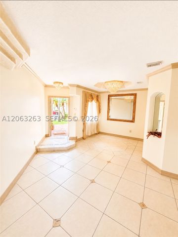 8356 NW 10th St 6D, Miami, FL 33126