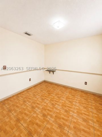 8356 NW 10th St 6D, Miami, FL 33126