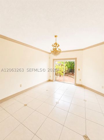 8356 NW 10th St 6D, Miami, FL 33126