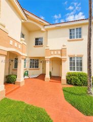 8356 NW 10th St 6D, Miami, FL 33126