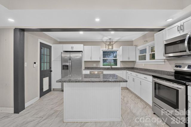 413 W Main Street, Cleveland, NC 27013