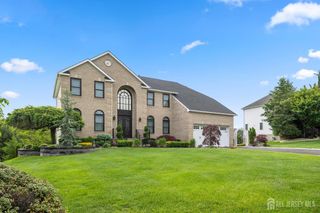6 Christinalynn Drive, Monroe, NJ 08831