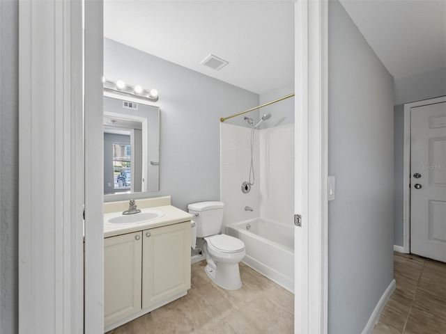 9481 HIGHLAND OAK DRIVE 1502, Tampa, FL 33647