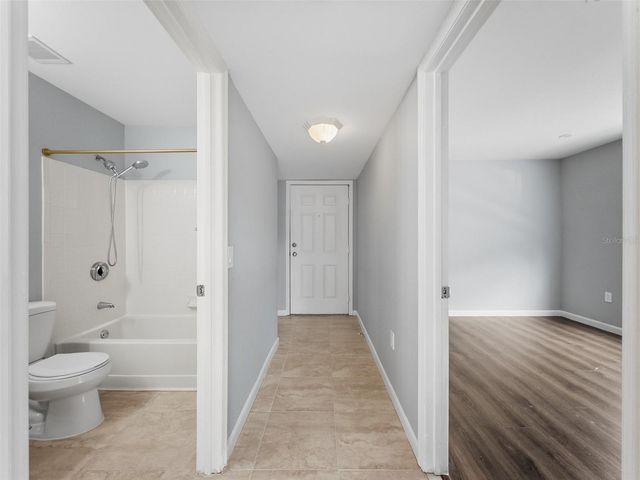 9481 HIGHLAND OAK DRIVE 1502, Tampa, FL 33647