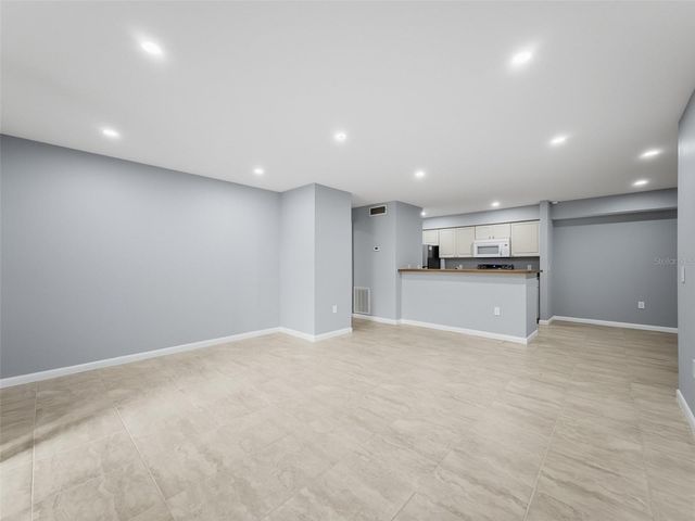 9481 HIGHLAND OAK DRIVE 1502, Tampa, FL 33647